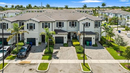 城市独宅  Miami Gardens, Miami-Dade County