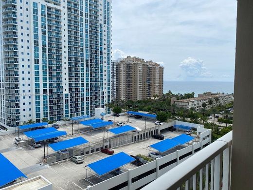 Residential complexes in Hallandale, Broward County