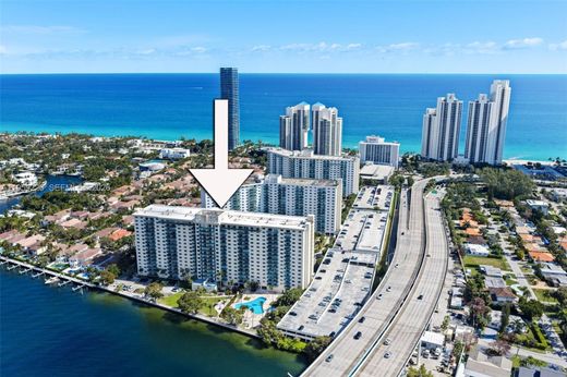 Residential complexes in Sunny Isles Beach, Miami-Dade