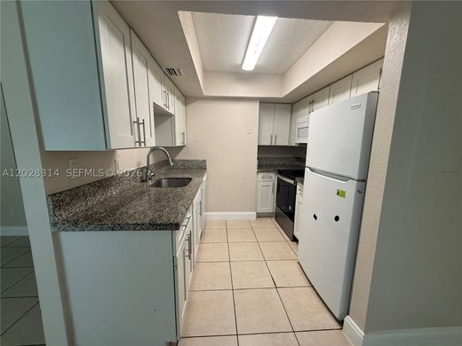 Townhouse in Lauderhill, Broward County