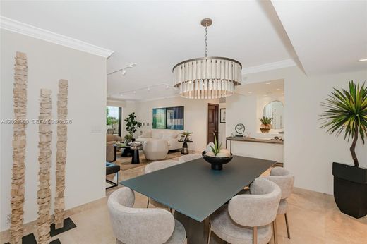 Residential complexes in Key Biscayne, Miami-Dade