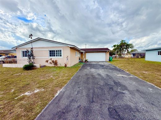 Villa en Miami Gardens, Miami-Dade County