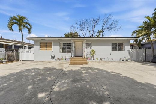 Willa w Hialeah, Miami-Dade County