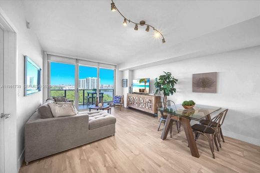 Residential complexes in North Miami Beach, Miami-Dade