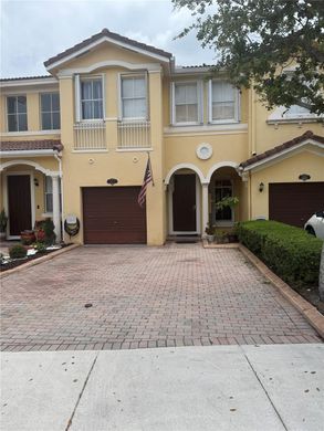 Casa di città a South Miami Heights, Miami-Dade County