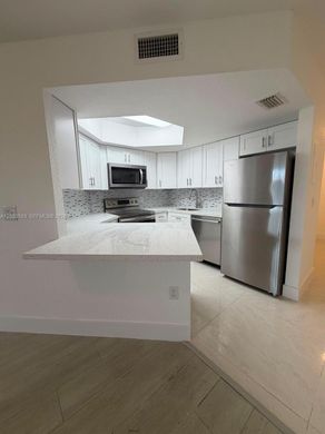 Residential complexes in Doral, Miami-Dade