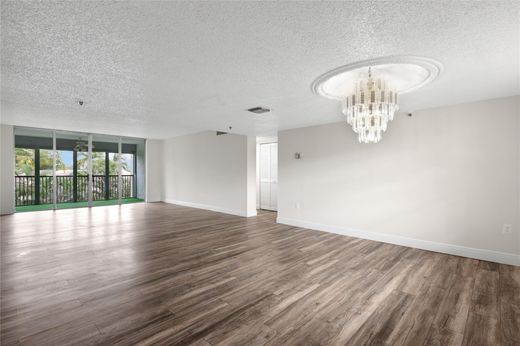 Residential complexes in Lauderhill, Broward County