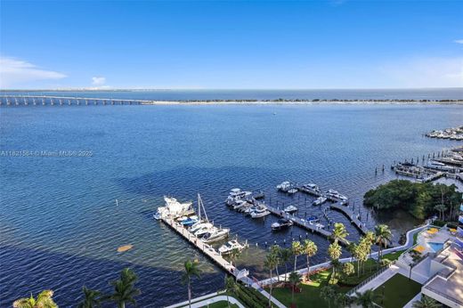 Residential complexes in Miami, Miami-Dade
