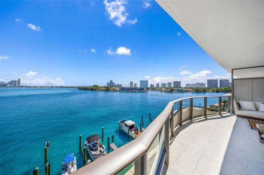 Complesso residenziale a Bay Harbor Islands, Miami-Dade County