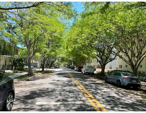 Жилой комплекс, Coral Gables, Miami-Dade County