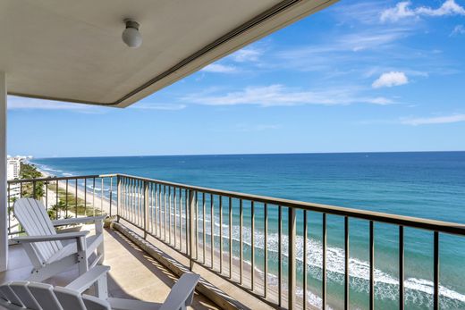 Residential complexes in Hillsboro Beach, Broward County