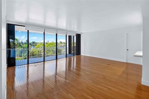 Complexes résidentiels à Coconut Grove, Comté de Miami-Dade