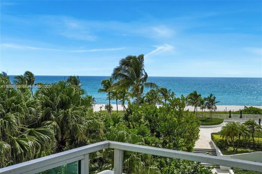 Residential complexes in Miami Beach, Miami-Dade