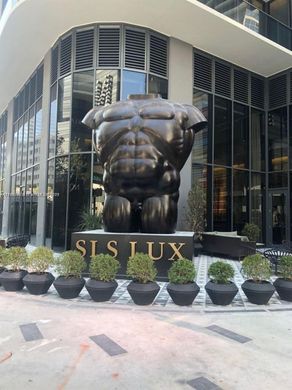 マイアミ, Miami-Dade Countyのアパートメント・コンプレックス