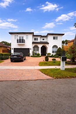 Вилла, Miami Lakes, Miami-Dade County