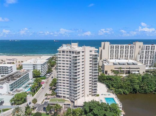 Residential complexes in Fort Lauderdale, Broward County
