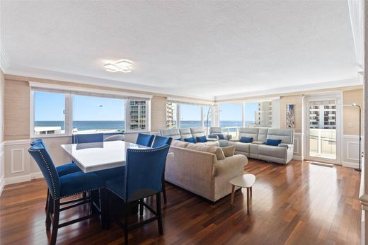 Residential complexes in Fort Lauderdale, Broward County