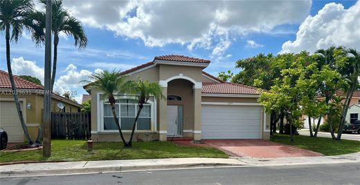Villa in Pembroke Pines, Broward County