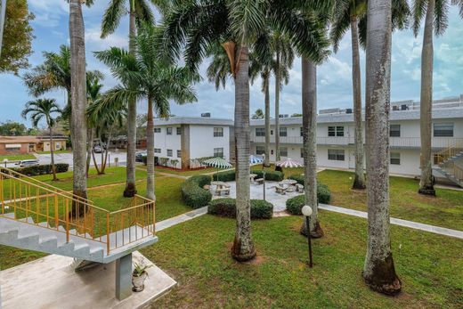 Residential complexes in Davie, Broward County