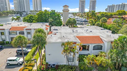 Жилой комплекс, Aventura, Miami-Dade County