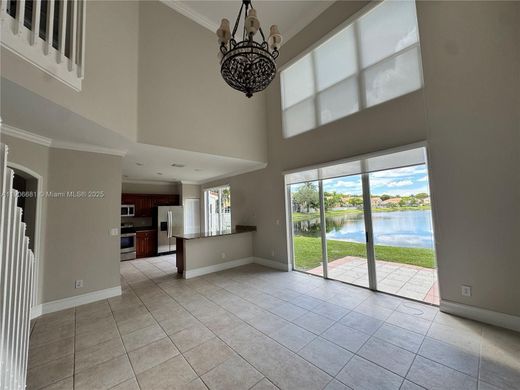 Villa - Coral Springs, Broward County