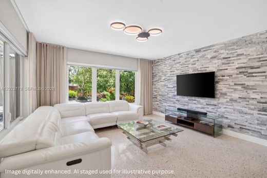 Villa in Hallandale, Broward County