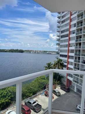 Komplex apartman Miami, Miami-Dade County