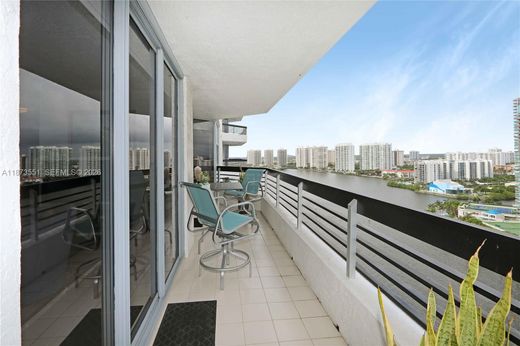 Residential complexes in Aventura, Miami-Dade