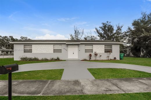 Villa - Miami Gardens, Miami-Dade County