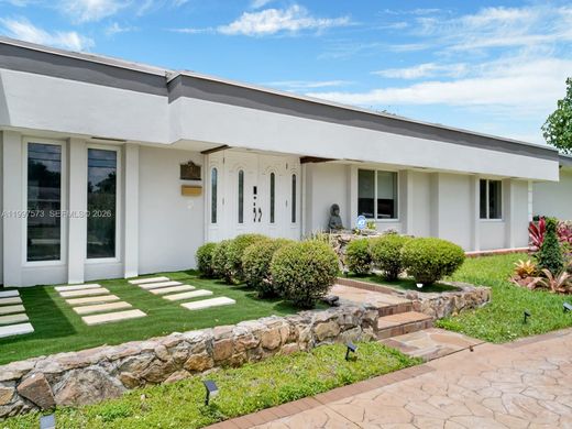 Villa - Plantation, Broward County