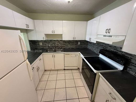 Complexos residenciais - Hialeah, Miami-Dade County