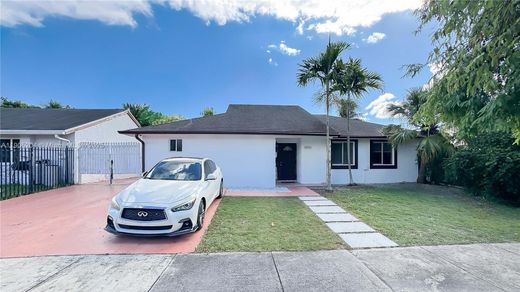 Villa in Miami, Miami-Dade