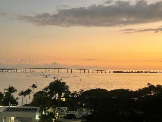 ‏בניין ב  מיאמי, Miami-Dade County