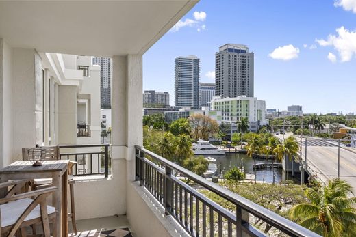 Residential complexes in Fort Lauderdale, Broward County