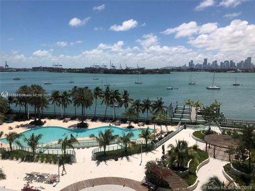 Complesso residenziale a Miami Beach, Miami-Dade County