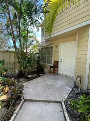 Casa di città a North Lauderdale, Broward County