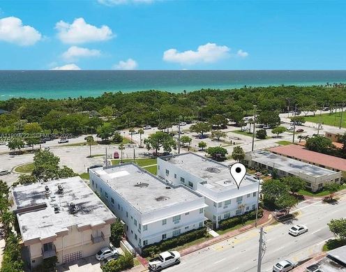 Miami Beach, Miami-Dade Countyのアパートメント・コンプレックス