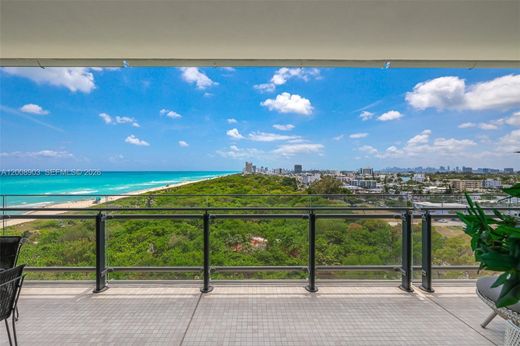 Residential complexes in Miami Beach, Miami-Dade