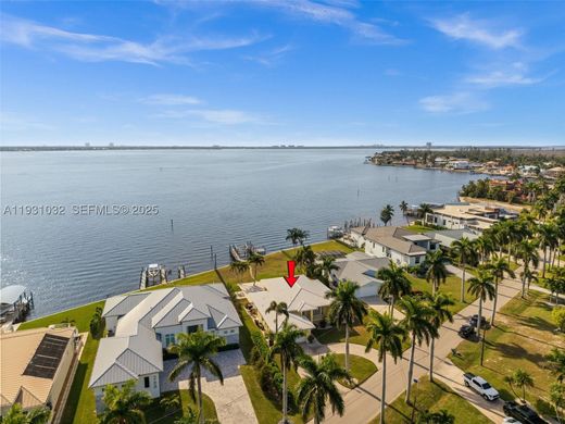 Willa w Cape Coral, Lee County