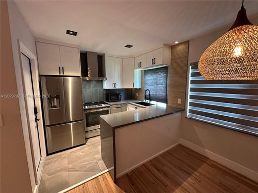 Residential complexes in Miami Shores, Miami-Dade