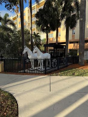 Residential complexes in Sunny Isles Beach, Miami-Dade