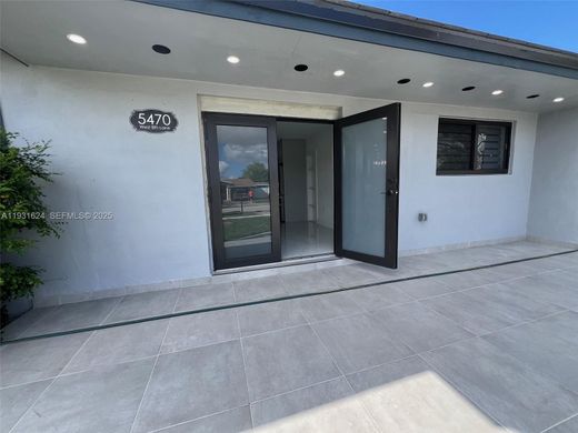 Villa in Hialeah, Miami-Dade