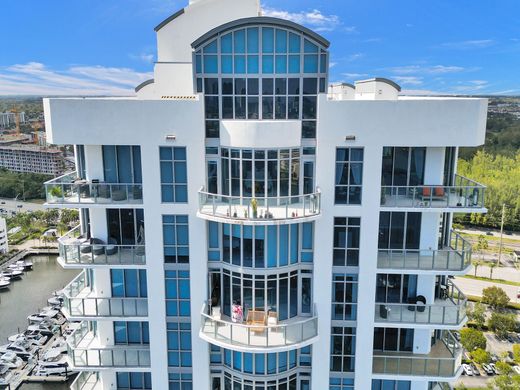 Residential complexes in North Miami Beach, Miami-Dade