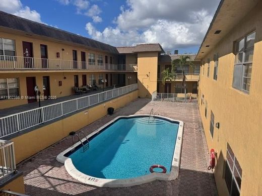 Kamienica w Pembroke Pines, Broward County