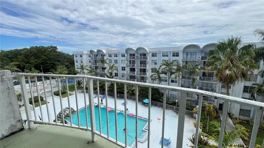 Жилой комплекс, Майами, Miami-Dade County