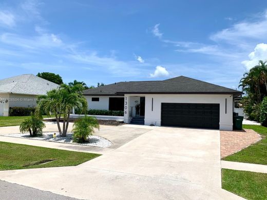 Villa - Marco Island, Collier County