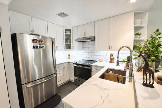 Townhouse in North Lauderdale, Broward County