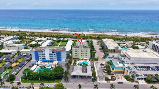Residential complexes in Delray Beach, Palm Beach