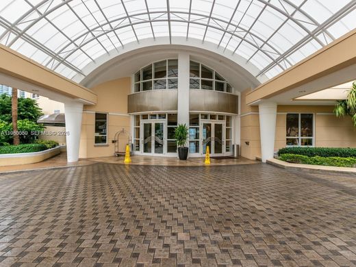 Residential complexes in Miami, Miami-Dade