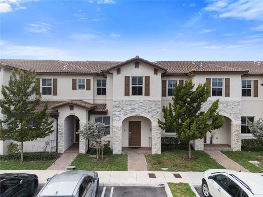 Townhouse in North Miami, Miami-Dade